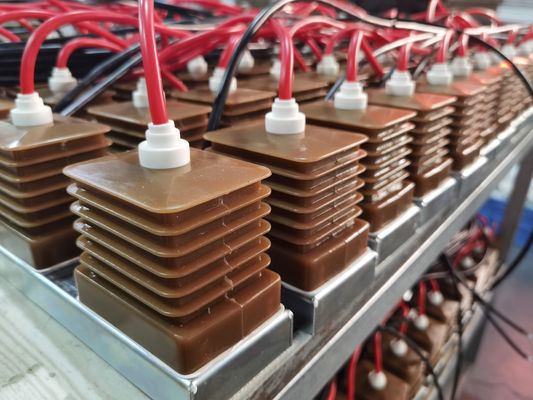 1.15 √ 1.25 জি/সিএম 3 ঘনত্ব হার্ডেনার ইপোক্সি রজন ট্রান্সফরমার মোল্ড তাপমাত্রা 70-80C সঙ্গে